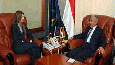 وزير الداخلية يلتقي سفيرة المملكة المتحدة لدى بلادنا