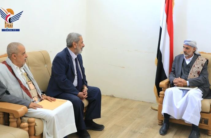 العلامة مفتاح يطلع خلال لقائه الدكتور شيبان على سير نشاط المجلس الطبي