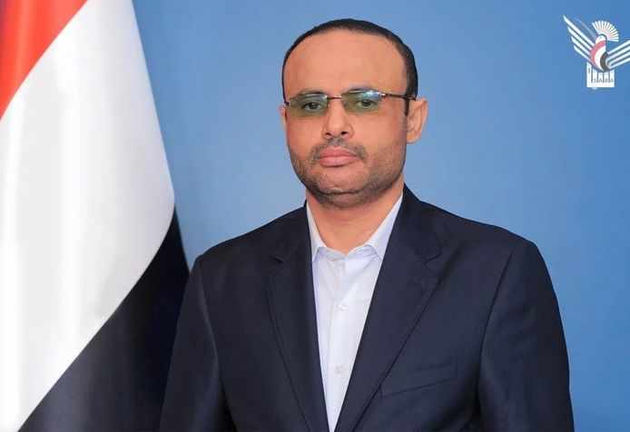 الرئيس المشاط يعزي العميد زكريا الغرباني في وفاة والدته