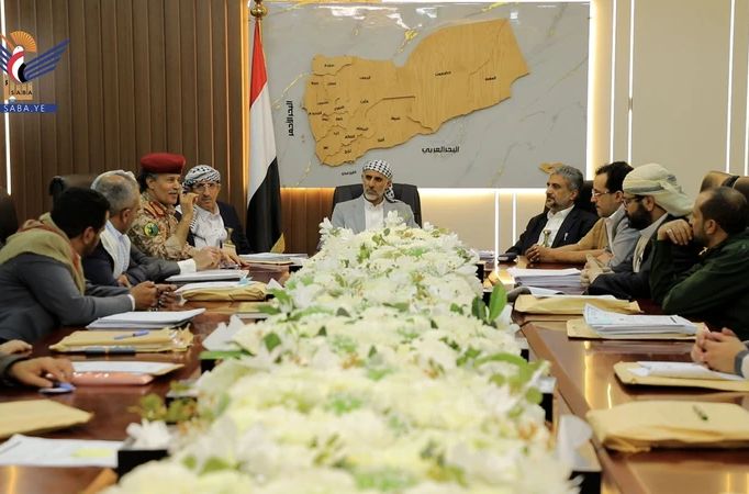 مجلس الوزراء يُبارك قرارات قائد الثورة والانتصارات التي تحققت لمحور الجهاد والمقاومة