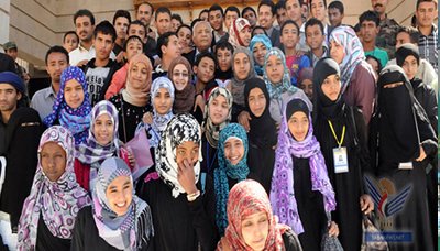 رئيس الوزراء يلتقي رئيسة واعضاء برلمان الاطفال