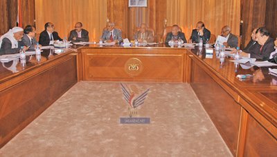 مجلس الشورى يدين الهجوم الإرهابي على النقطة الأمنية في منطقة المضي بحضرموت