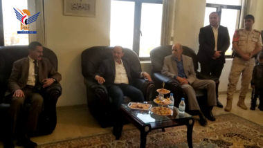 اجتماع برئاسة وزير الأشغال يناقش سير العمل بمختلف قطاعات الوزارة