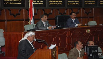 مجلس النواب يناشد رئيس الجمهورية التوجيه برفع المخيمات من ميدان التحرير وشارع الدائري