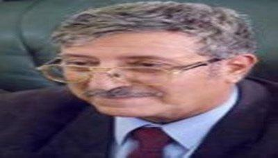 المقالح يدعو لإنقاذ الوطن من الانزلاق الى دائرة الحرب المفتوحة