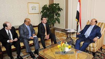 رئيس الجمهورية يستقبل نائب وزير الدفاع الأمريكي بمقر إقامته بواشنطن