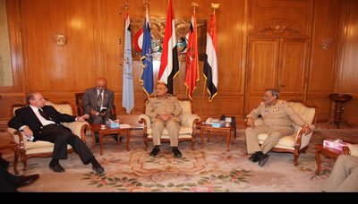 وزير الدفاع يلتقي سفير الولايات المتحدة الامريكية بصنعاء