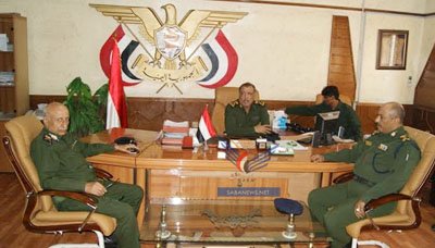 نائب وزير الداخلية يؤكد أهمية انسجام رجال الشرطة والمجتمع للحفاظ على الأمن والاستقرار بعدن