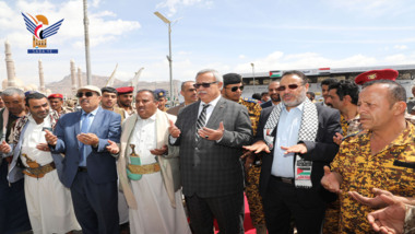 الدكتور بن حبتور يزور ضريح الرئيس الشهيد صالح الصماد