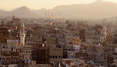 شركة النفط : ضخ مشتقات نفطية على محطات البترول ومساعي للإفراج عن ناقلات محتجزة