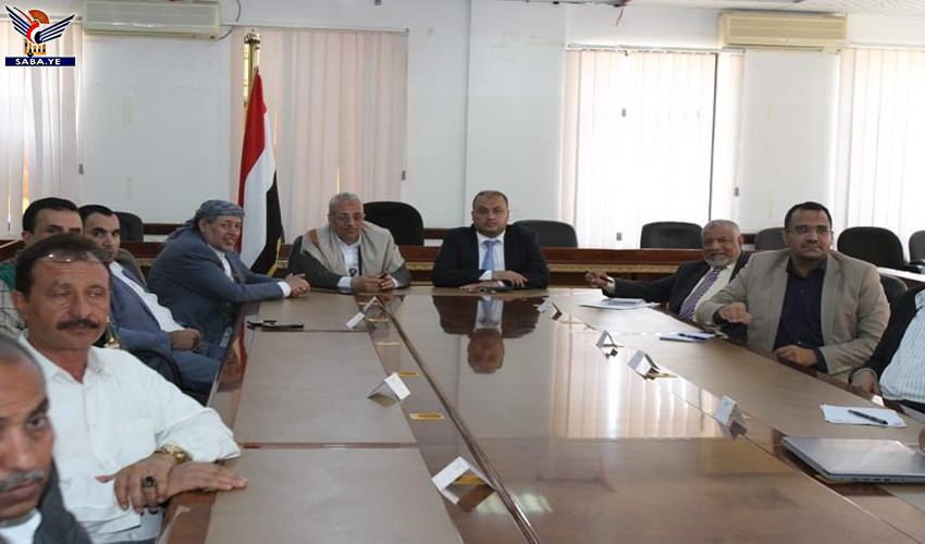 اجتماع برئاسة الجنيد ومقبولي يناقش آلية المتابعة والتقييم في الجهات الخدمية