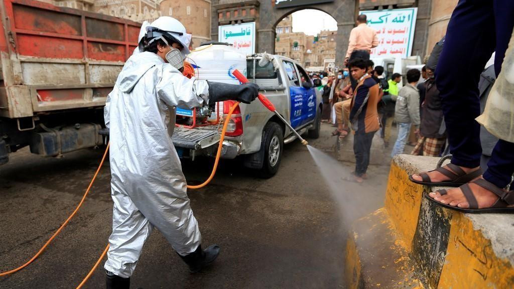 تدشين المرحلة الرابعة من أعمال الرش لمواجهة كورونا بصنعاء