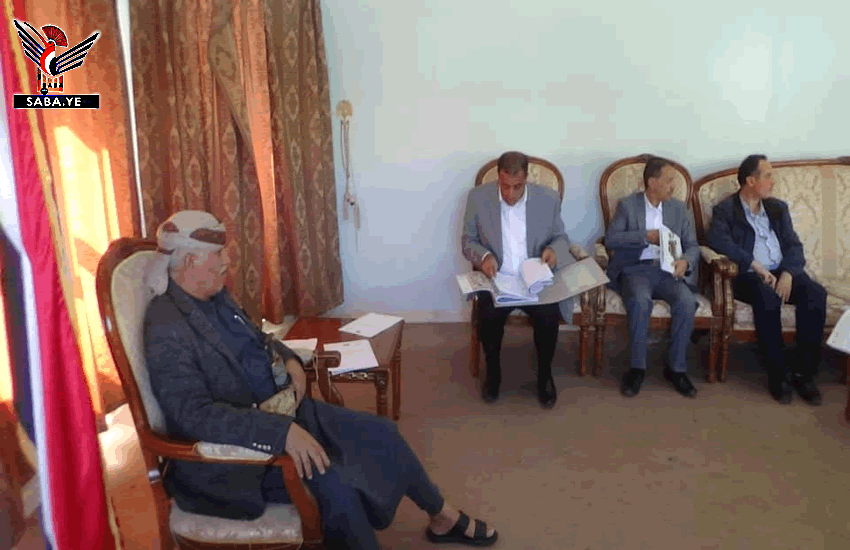 مناقشة ما تم تنفيذه من مشاريع إعادة تأهيل وصيانة شوارع مدينة إب