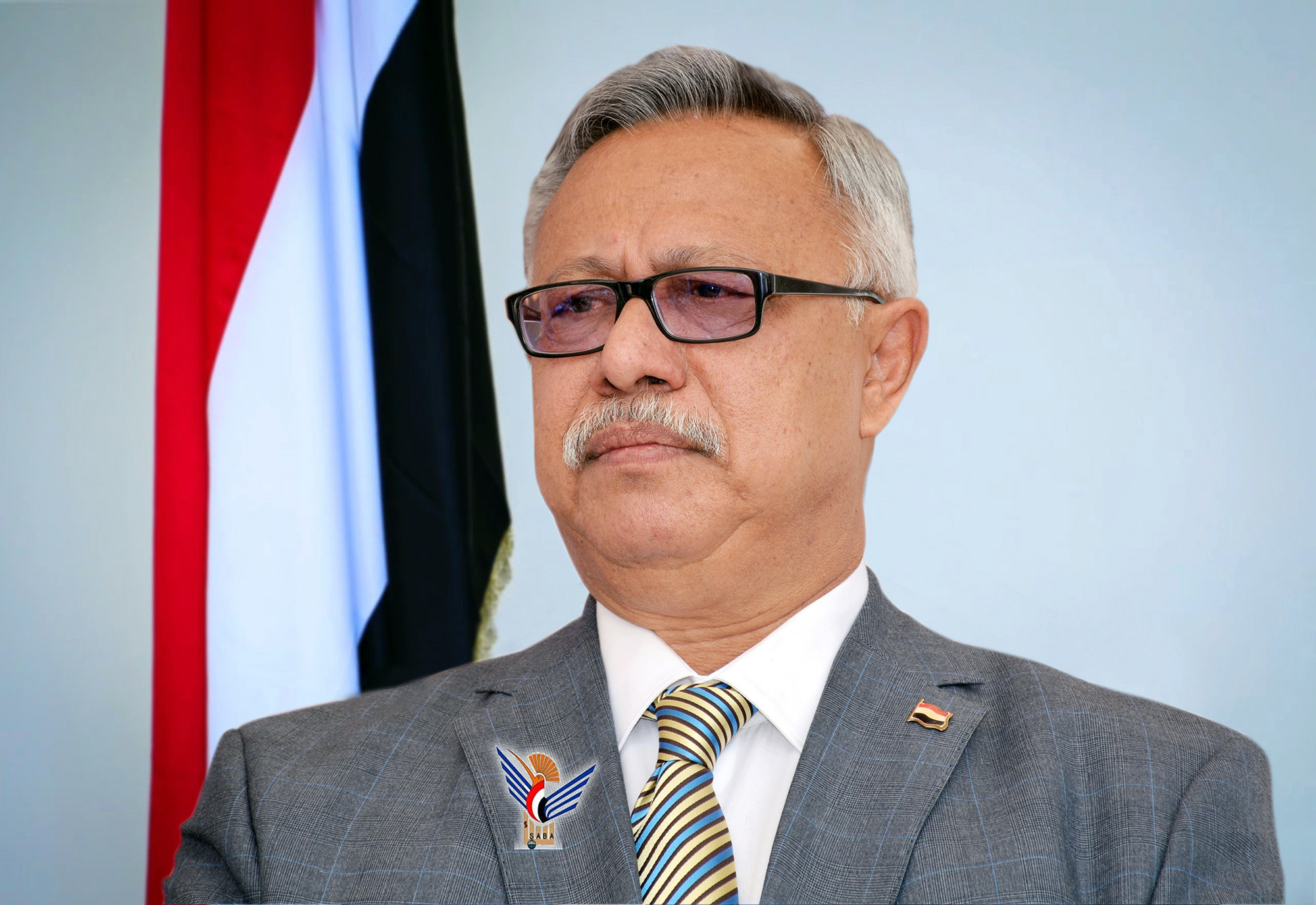 رئيس الوزراء يعزّي في وفاة الشيخ ناصر بن أحمد الواحدي
