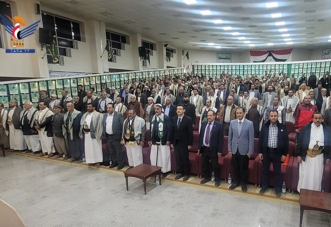 القائم بأعمال رئيس الوزراء يشيد بتضحيات شهداء القطاع التربوي