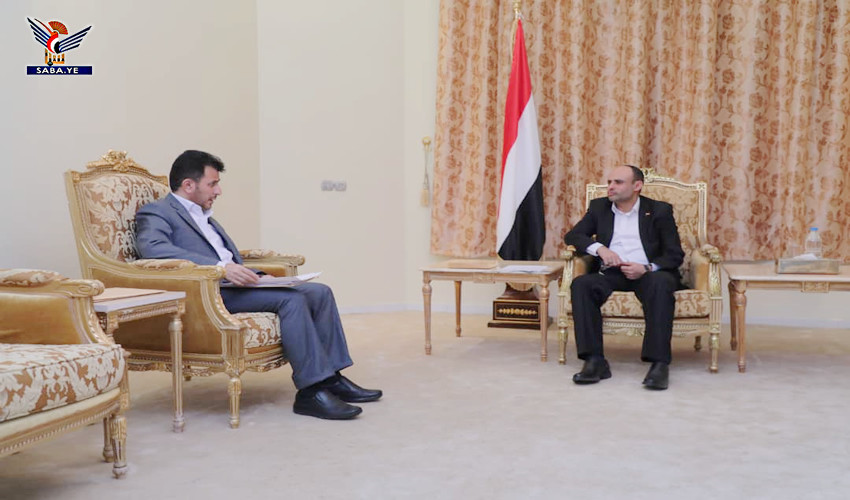 الرئيس المشاط يلتقي وزير الصحة العامه والسكان الدكتور طه المتوكل 