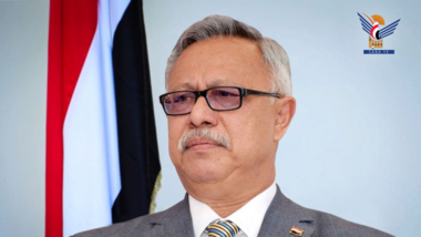 رئيس الوزراء يعزي في وفاة العميد أحمد هاشم السياني