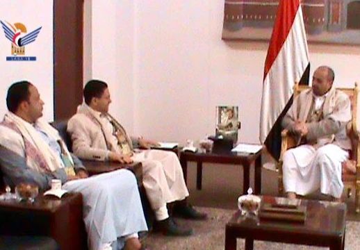 نائب وزير الخارجية يلتقي رئيس اللجنة الوطنية لشؤون الأسرى