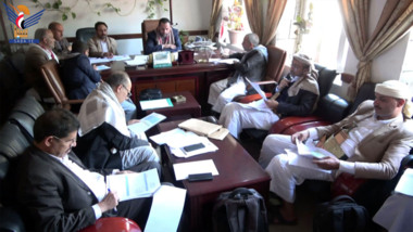 مناقشة الأعمال المنجزة من الوحدة التنفيذية للمبادرات الزراعية بمحافظة صنعاء